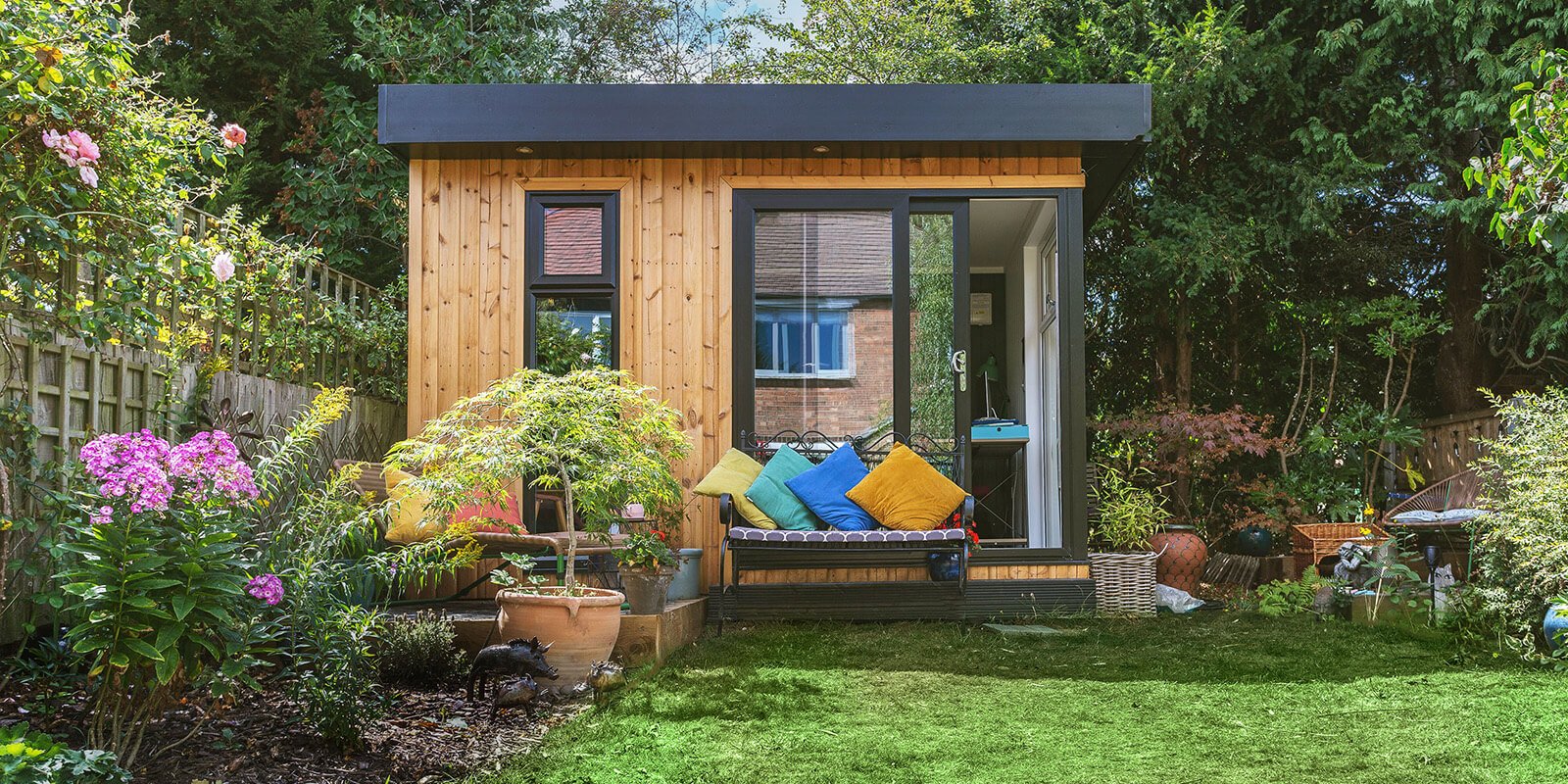 Garden Rooms 5 Practical Ideas To Make The Most Of Your Space   Cabin Master Cedar ONions Office 05 Feature Compressed 